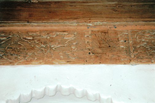 plafond des galerie en bois de cedre sculpte